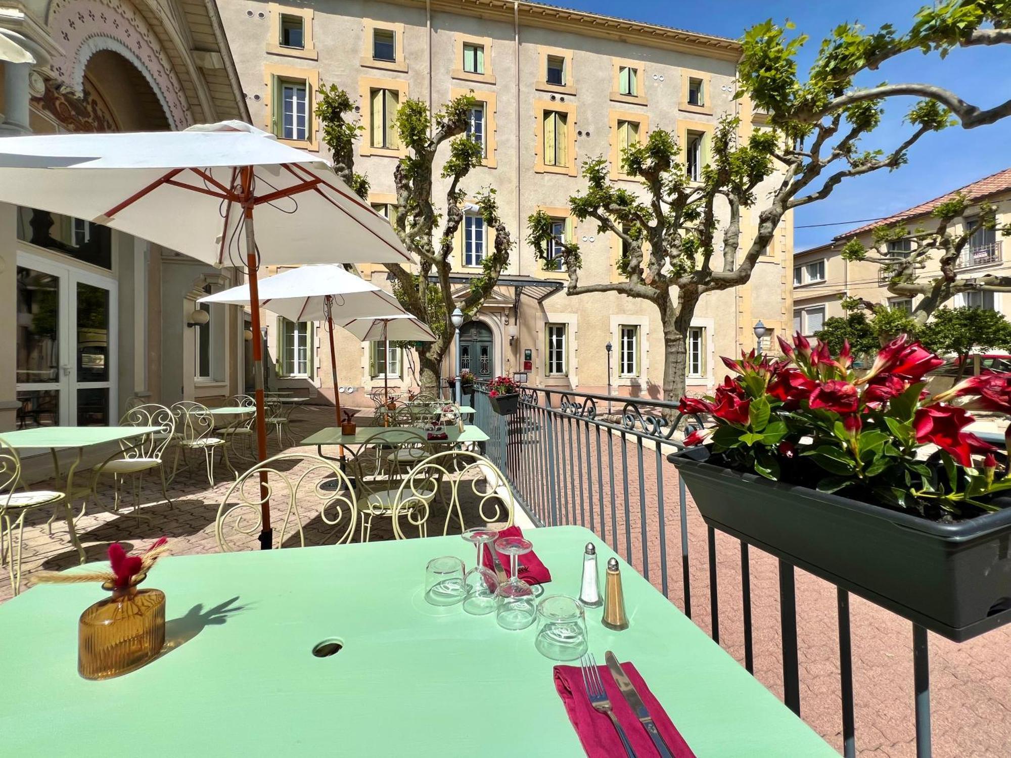 Logis Hotel Restaurant Des Thermes Ламалу-ле-Бен Екстер'єр фото